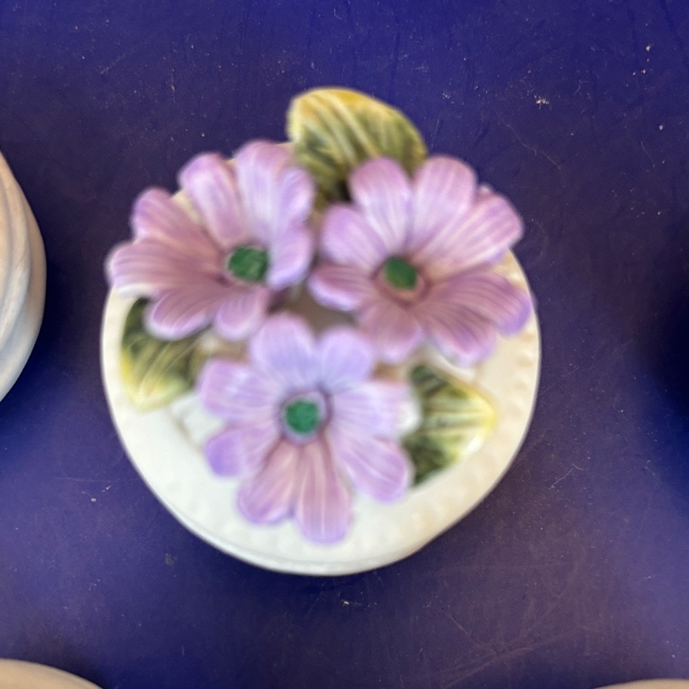 Floral Ceramic Trinket Boxes Set - Picture 6 of 9